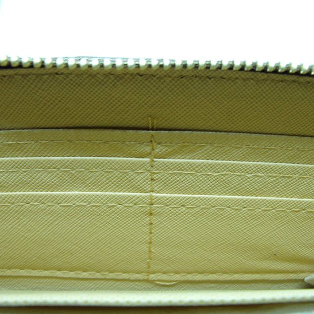 Beautiful-Women-Leather-Wallet-Interior-(Beige)